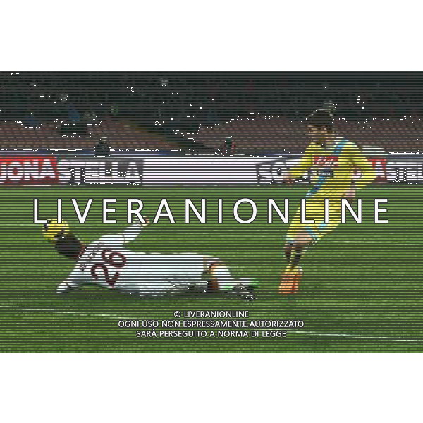 NAPOLI - ROMA SEMIFINALE DI RITORNO COPPA ITALIA TIM CUP 12 FEBBRAIO 2014 NELLA FOTO: IL GOL DI JORGINHO ©MOSCA/AGENZIA ALDO LIVERANI SAS