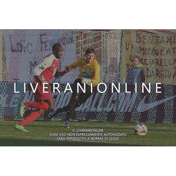 Mustapha YATABARE / Florent MENOZZI - 12.02.2014 - Ile Saint Rousse / Guingamp - 1/8emeFinale Coupe de France Photo : Jean Pierre Belzit / Icon Sport AG ALDO LIVERANI SAS ONLY ITALY