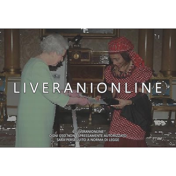 Queen Elizabeth II with Her Excellency Mrs Felleng Mamakeka Makeka the High Commissioner for the Kingdom of Lesotho as she presents her Credentials at Buckingham Palace. ©photoshot/AGENZIA ALDO LIVERANI SAS - ITALY ONLY - REALI INGLESI: La Regina Elisabetta II alla presentazione delle credenziali a Buckingham Palace a Londra Inghilterra 