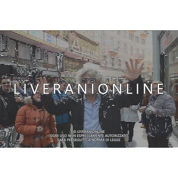 64ma edizione del Festival di Sanremo 18 febbraio 2014 Nella foto: il Sosia Beppe Grillo davanti all\'Ariston ©gazzaniga/AGENZIA ALDO LIVERANI SAS