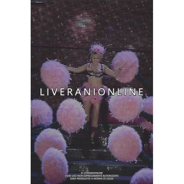 Festival di Sanremo Nella foto: Luciana Littizzetto Prima Serata 64mo Festival della Canzone Italiana di Sanremo 18 febbraio 2014 ©gazzaniga/AGENZIA ALDO LIVERANI SAS