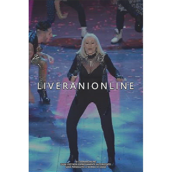 Festival di Sanremo Nella foto: Raffaella Carra\' Prima Serata 64mo Festival della Canzone Italiana di Sanremo 18 febbraio 2014 ©gazzaniga/AGENZIA ALDO LIVERANI SAS