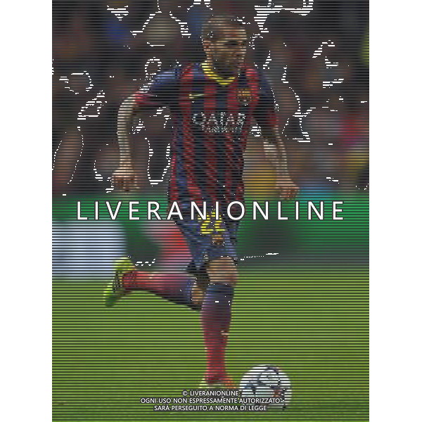 DANIEL ALVES BARCELONA FC MANCHESTER CITY V BARCELONA FC, CHAMPIONS LEAGUE ETIHAD STADIUM, MANCHESTER, ENGLAND 18 February 2014 GAT78721 MANCHESTER CITY V BARCELONA FC CHAMPIONS LEAGUE 1ST LEG 18/02/14 WARNING! This Photograph May Only Be Used For Newspaper And/Or Magazine Editorial Purposes. May Not Be Used For Publications Involving 1 player, 1 Club Or 1 Competition Without Written Authorisation From Football DataCo Ltd. For Any Queries, Please Contact Football DataCo Ltd on +44 (0) 207 864 9121 AG ALDO LIVERANI SAS ONLY ITALY