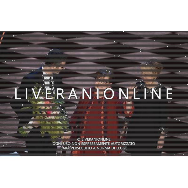 Seconda Serata 64mo Festival della Canzone Italiana di Sanremo 19 febbraio 2014 Nella foto: Luciana Littizzetto con franca valeri e fabio fazio ©gazzaniga/AGENZIA ALDO LIVERANI SAS