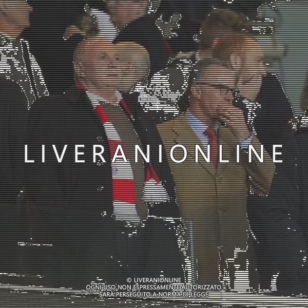 19.02.2014, Emirates Stadion, London, ENG, UEFA CL, FC Arsenal vs FC Bayern Muenchen, Achtelfinale, im Bild Praesident Uli Hoeness (FC Bayern Muenchen), Vorstandsvorsitzender Karl-Heinz RUMMENIGGE (FC Bayern Muenchen) nachdenklich // during the UEFA Champions League Round of 16 match between FC Arsenal and FC Bayern Munich at the Emirates Stadion in London, Great Britain on 2014/02/19. EXPA Pictures © 2014, PhotoCredit: EXPA/ Eibner-Pressefoto/ Schueler *****ATTENTION - OUT of GER***** ©PHOTOSHOT/AGENZIA ALDO LIVERANI SAS - ITALY ONLY - ARSENAL - BAYERN MONACO CHAMPIONS LEAGUE