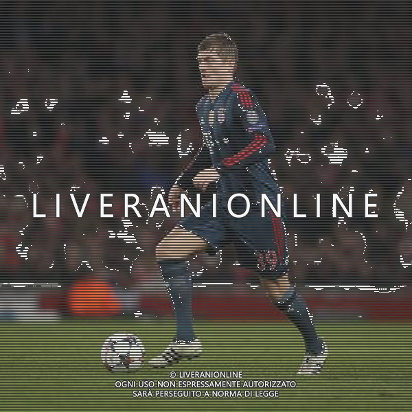 19.02.2014, Emirates Stadion, London, ENG, UEFA CL, FC Arsenal vs FC Bayern Muenchen, Achtelfinale, im Bild Toni Kroos (FC Bayern Muenchen #39), Aktion, Action // during the UEFA Champions League Round of 16 match between FC Arsenal and FC Bayern Munich at the Emirates Stadion in London, Great Britain on 2014/02/19. EXPA Pictures © 2014, PhotoCredit: EXPA/ Eibner-Pressefoto/ Schueler *****ATTENTION - OUT of GER***** AG ALDO LIVERANI SAS ONLY ITALY