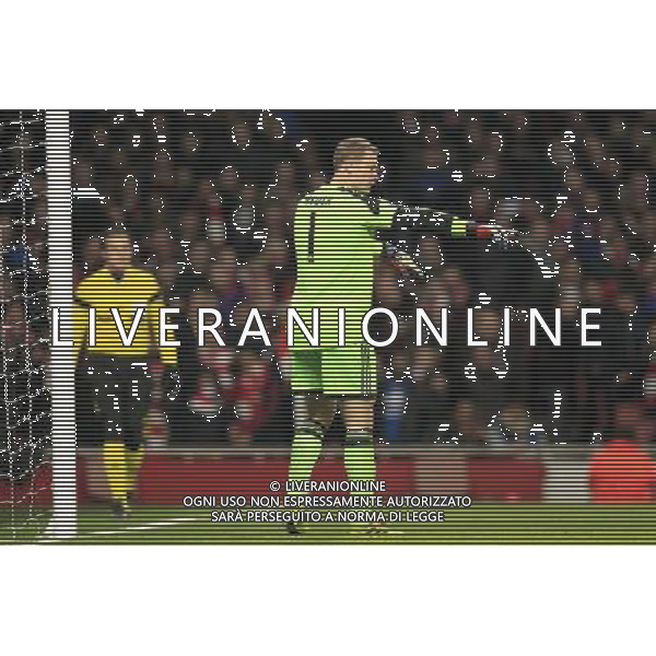 19.02.2014, Emirates Stadion, London, ENG, UEFA CL, FC Arsenal vs FC Bayern Muenchen, Achtelfinale, im Bild Torwart, Goalkeeper Manuel Neuer (FC Bayern Muenchen #1) // during the UEFA Champions League Round of 16 match between FC Arsenal and FC Bayern Munich at the Emirates Stadion in London, Great Britain on 2014/02/19. EXPA Pictures © 2014, PhotoCredit: EXPA/ Eibner-Pressefoto/ Schueler *****ATTENTION - OUT of GER***** AG ALDO LIVERANI SAS ONLY ITALY