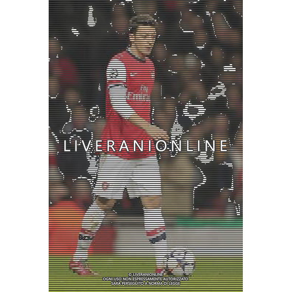 19.02.2014, Emirates Stadion, London, ENG, UEFA CL, FC Arsenal vs FC Bayern Muenchen, Achtelfinale, im Bild Mesut Oezil (Arsenal FC #11) // during the UEFA Champions League Round of 16 match between FC Arsenal and FC Bayern Munich at the Emirates Stadion in London, Great Britain on 2014/02/19. EXPA Pictures © 2014, PhotoCredit: EXPA/ Eibner-Pressefoto/ Schueler *****ATTENTION - OUT of GER***** AG ALDO LIVERANI SAS ONLY ITALY