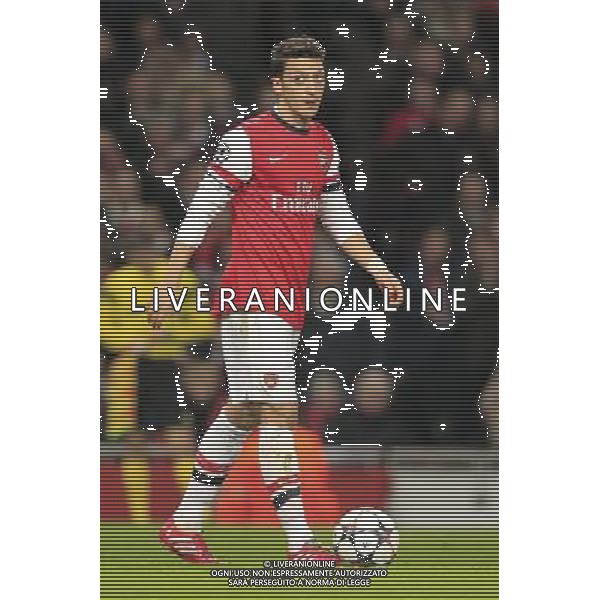 19.02.2014, Emirates Stadion, London, ENG, UEFA CL, FC Arsenal vs FC Bayern Muenchen, Achtelfinale, im Bild Mesut Oezil (Arsenal FC #11) // during the UEFA Champions League Round of 16 match between FC Arsenal and FC Bayern Munich at the Emirates Stadion in London, Great Britain on 2014/02/19. EXPA Pictures © 2014, PhotoCredit: EXPA/ Eibner-Pressefoto/ Schueler *****ATTENTION - OUT of GER***** AG ALDO LIVERANI SAS ONLY ITALY