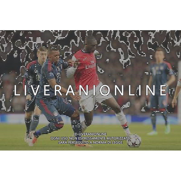 19.02.2014, Emirates Stadion, London, ENG, UEFA CL, FC Arsenal vs FC Bayern Muenchen, Achtelfinale, im Bild Jerome Boateng (FC Bayern Muenchen #17) im Zweikampf gegen / tackling against Yaya Sanogo (Arsenal FC #22), Aktion, Action // during the UEFA Champions League Round of 16 match between FC Arsenal and FC Bayern Munich at the Emirates Stadion in London, Great Britain on 2014/02/19. EXPA Pictures © 2014, PhotoCredit: EXPA/ Eibner-Pressefoto/ Schueler *****ATTENTION - OUT of GER***** AG ALDO LIVERANI SAS ONLY ITALY