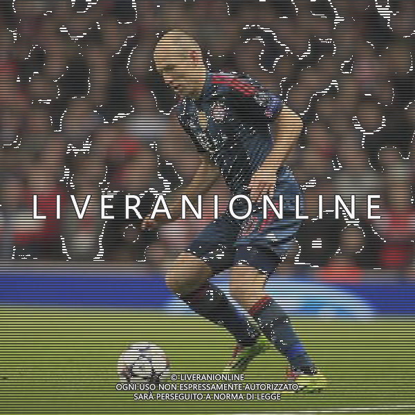 19.02.2014, Emirates Stadion, London, ENG, UEFA CL, FC Arsenal vs FC Bayern Muenchen, Achtelfinale, im Bild Arjen Robben (FC Bayern Muenchen #10), Aktion, Action // during the UEFA Champions League Round of 16 match between FC Arsenal and FC Bayern Munich at the Emirates Stadion in London, Great Britain on 2014/02/19. EXPA Pictures © 2014, PhotoCredit: EXPA/ Eibner-Pressefoto/ Schueler *****ATTENTION - OUT of GER***** AG ALDO LIVERANI SAS ONLY ITALY