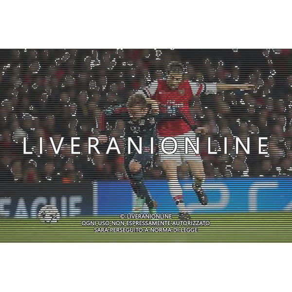 19.02.2014, Emirates Stadion, London, ENG, UEFA CL, FC Arsenal vs FC Bayern Muenchen, Achtelfinale, im Bild l-r: im Zweikampf, Aktion, mit Mario GOETZE #19 (FC Bayern Muenchen), Mathieu Flamini #20 (FC Arsenal London) // during the UEFA Champions League Round of 16 match between FC Arsenal and FC Bayern Munich at the Emirates Stadion in London, Great Britain on 2014/02/19. EXPA Pictures © 2014, PhotoCredit: EXPA/ Eibner-Pressefoto/ Kolbert *****ATTENTION - OUT of GER***** AG ALDO LIVERANI SAS ONLY ITALY