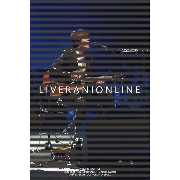 Jake Bugg performing live in concert headlining the first Albert Session of 2014 at the Royal Albert Hall, (RAH), London, United Kingdom. Ahead of this Albert Sessions concert, Jake is supporting the Hall\'s education and outreach programme by preparing a group of young vocalists for a once-in-a-lifetime opportunity. Date: 21/02/2014 AG ALDO LIVERANI SAS ONLY ITALY