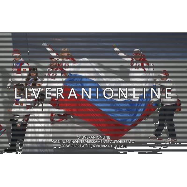 (140223) -- SOCHI, Feb. 23, 2014 () -- Members of Russian delegation parade into the stadium during the closing ceremony for the 22nd Winter Olympic Games in Sochi, Russia, Feb. 23, 2014. (/Wang Lili) ©photoshot/AGENZIA ALDO LIVERANI SAS - ITALY ONLY - Cerimonia di chiusura dei 22mi Giochi Olimpici Invernali Olimpiadi di Sochi, Russia 23 febbraio 2014