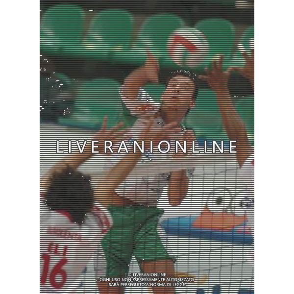 CUNEO 12/11/04 CAMPIONATO DI PALLAVOLO SERIE A1 TIM 2004/05 BREBANCA CUNEO-COPRA PIACENZA NELLA FOTO ANDRAE BJORNE PH GIGI ARCAINI/ALDO LIVERANI