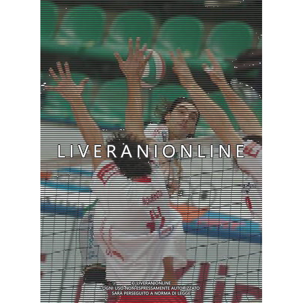 CUNEO 12/11/04 CAMPIONATO DI PALLAVOLO SERIE A1 TIM 2004/05 BREBANCA CUNEO-COPRA PIACENZA NELLA FOTO GODOY FILHO GILBERTO AMAURI PH GIGI ARCAINI/ALDO LIVERANI