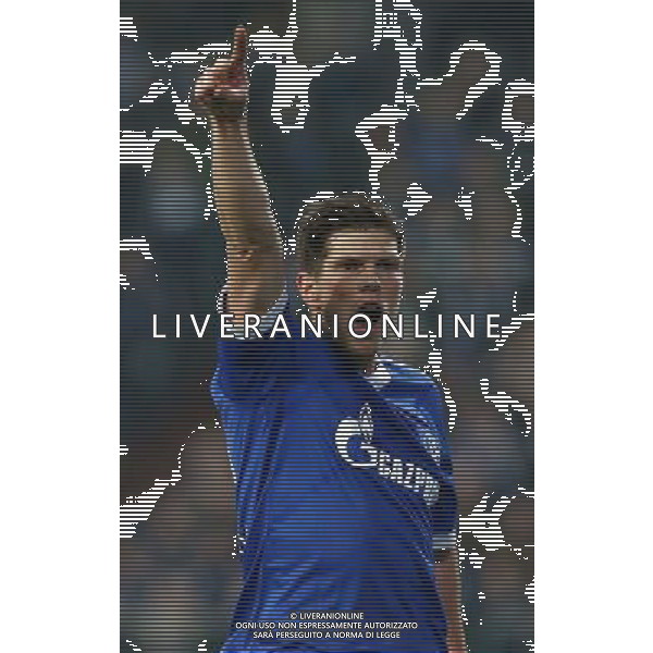 firo Fu§ball,Fussball, 26.02.2014 UEFA Champions League, Achtelfinale, Saison 2013/2014 FC Schalke 04 - Real Madrid (1:6) Schalke, Klaas-Jan Huntelaar, Gestik, halbe Figur $worldrightsEs gelten unsere AGB, einsehbar auf www.firosportphoto.de copyright by firo sportphoto: Coesfelder Str. 207 D- 48249 DŸlmen www.firosportphoto.de mail@firosportphoto.de (V o l k s b a n k B o c h u m - W i t t e n ) BLZ.: 430 601 29 Kt. Nr.: 341 117 100 Tel: +49-2594 - 9916004 Fax: +49-2594 - 9916005 AG ALDO LIVERANI SAS ONLY ITALY