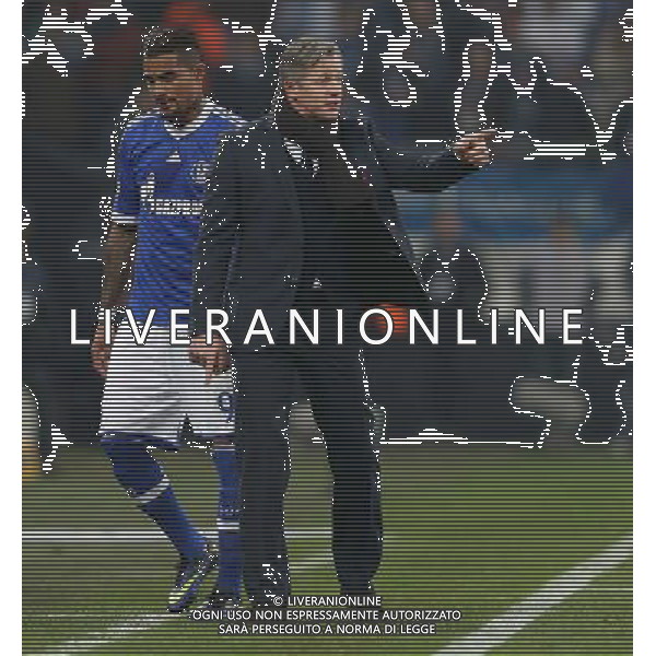 firo Fu§ball,Fussball, 26.02.2014 Champions League Achtelfinale Hinspiel , Saison 2013/2014 FC Schalke 04 - Real Madrid Jens Keller Auswechslung Kevin-Prince Boateng $worldrightsEs gelten unsere AGB, einsehbar auf www.firosportphoto.de copyright by firo sportphoto: Coesfelder Str.207 48249 DŸlmen www.firosportphoto.de mail@firosportphoto.de (V o l k s b a n k B o c h u m - W i t t e n ) BLZ.: 430 601 29 Kt. Nr.: 341 117 100 Tel:Ê 02594 - 9916004 Fax:Ê02594 - 9916005 AG ALDO LIVERANI SAS ONLY ITALY