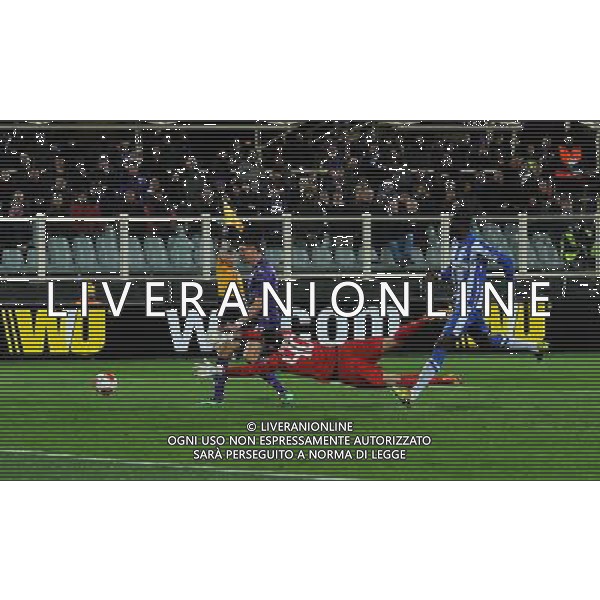 UEFA Europa League 2013/2014 Sedicesimi di Finale Ritorno Firenze - 27.02.2014 Fiorentina-Esbjerg Nella Foto:gol annullato a gomez /Ph.Vitez-Ag. Aldo Liverani