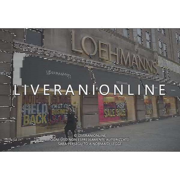 A Loehmann\'s department store in the Chelsea neighborhood of New York on Thursday, January 9, 2014.The women\'s clothing retailer which filed for bankruptcy protection for the third time has been finally given approval by the court to liquidate and have its going out of business sale.. The off-price merchandiser faced the same problems that besieged its defunct rivals, Sym\'s, Filene\'s and Daffy\'s, the production of goods has been streamlined by computerization resulting in less excess inventory that manufacturers must unload. ©PHOTOSHOT/AGENZIA ALDO LIVERANI SAS - ITALY ONLY - EDITORIAL USE ONLY