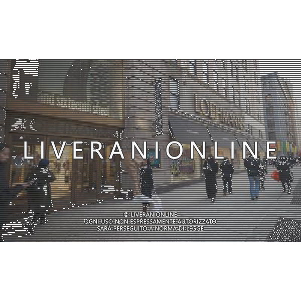 A Loehmann\'s department store in the Chelsea neighborhood of New York on Thursday, January 9, 2014.The women\'s clothing retailer which filed for bankruptcy protection for the third time has been finally given approval by the court to liquidate and have its going out of business sale.. The off-price merchandiser faced the same problems that besieged its defunct rivals, Sym\'s, Filene\'s and Daffy\'s, the production of goods has been streamlined by computerization resulting in less excess inventory that manufacturers must unload. ©PHOTOSHOT/AGENZIA ALDO LIVERANI SAS - ITALY ONLY - EDITORIAL USE ONLY