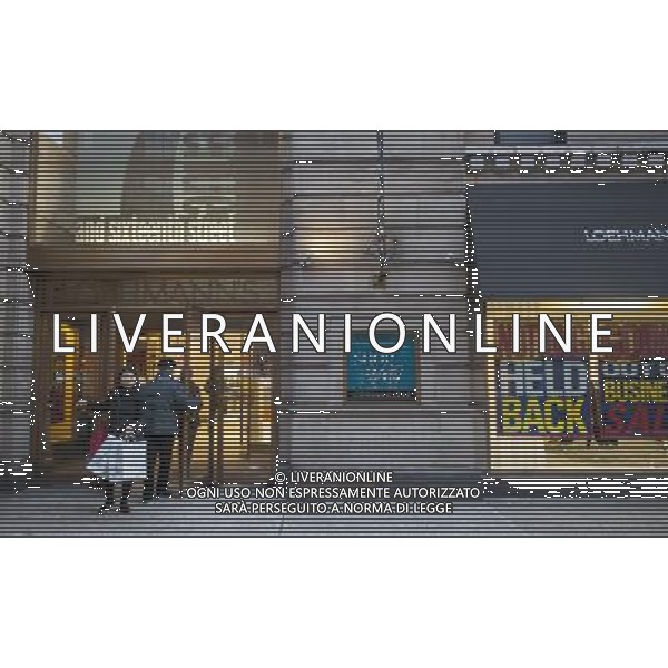 A Loehmann\'s department store in the Chelsea neighborhood of New York on Thursday, January 9, 2014.The women\'s clothing retailer which filed for bankruptcy protection for the third time has been finally given approval by the court to liquidate and have its going out of business sale.. The off-price merchandiser faced the same problems that besieged its defunct rivals, Sym\'s, Filene\'s and Daffy\'s, the production of goods has been streamlined by computerization resulting in less excess inventory that manufacturers must unload. ©PHOTOSHOT/AGENZIA ALDO LIVERANI SAS - ITALY ONLY - EDITORIAL USE ONLY