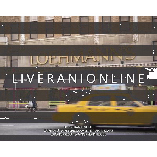 A Loehmann\'s department store in the Chelsea neighborhood of New York on Wednesday, January 8, 2014.The women\'s clothing retailer is reported to have filed for bankruptcy protection for the third time. The off-price merchandiser is facing the same problems that besieged its defunct rivals, Sym\'s, Filene\'s and Daffy\'s, the production of goods has been streamlined by computerization resulting in less excess inventory that manufacturers must unload. ©PHOTOSHOT/AGENZIA ALDO LIVERANI SAS - ITALY ONLY - EDITORIAL USE ONLY