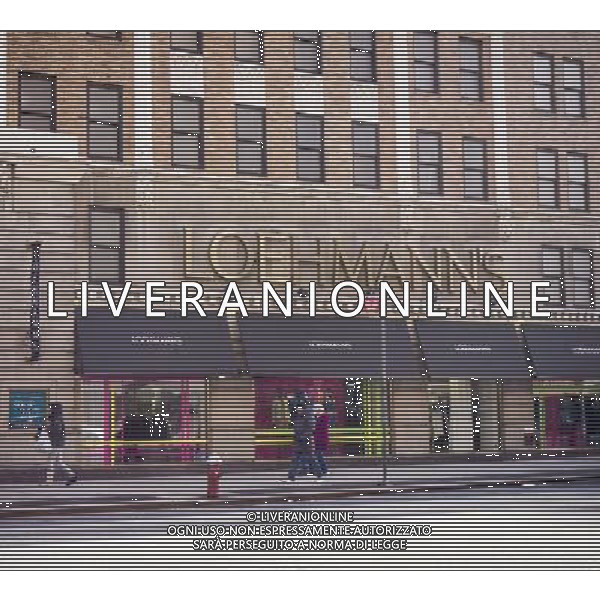 A Loehmann\'s department store in the Chelsea neighborhood of New York on Wednesday, January 8, 2014.The women\'s clothing retailer is reported to have filed for bankruptcy protection for the third time. The off-price merchandiser is facing the same problems that besieged its defunct rivals, Sym\'s, Filene\'s and Daffy\'s, the production of goods has been streamlined by computerization resulting in less excess inventory that manufacturers must unload. ©PHOTOSHOT/AGENZIA ALDO LIVERANI SAS - ITALY ONLY - EDITORIAL USE ONLY