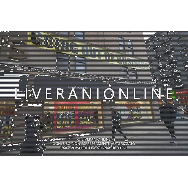 A Loehmann\'s department store in the Chelsea neighborhood of New York on Thursday, January 9, 2014.The women\'s clothing retailer which filed for bankruptcy protection for the third time has been finally given approval by the court to liquidate and have its going out of business sale.. The off-price merchandiser faced the same problems that besieged its defunct rivals, Sym\'s, Filene\'s and Daffy\'s, the production of goods has been streamlined by computerization resulting in less excess inventory that manufacturers must unload. ©PHOTOSHOT/AGENZIA ALDO LIVERANI SAS - ITALY ONLY - EDITORIAL USE ONLY
