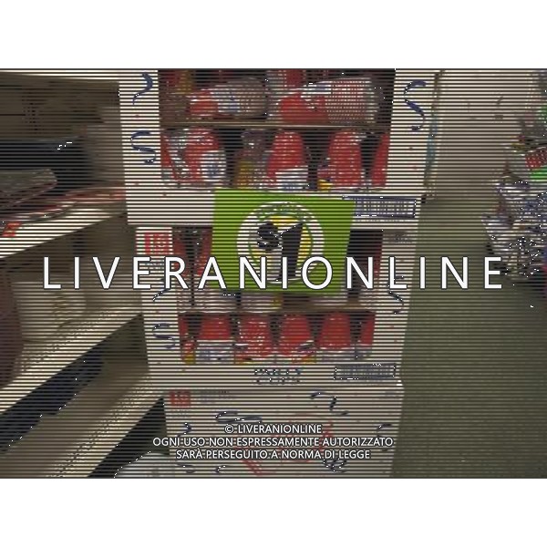 Everything\'s a buck at a Dollar Tree store in the Staten Island borough of New York is seen on Saturday, March 7, 2009. Dollar Tree Inc. reported almost an 7 percent decrease in its fourth quarter net income citing bad weather and a very short holiday selling season. The results fell short of analysts\' expectations. ©PHOTOSHOT/AGENZIA ALDO LIVERANI SAS - ITALY ONLY - EDITORIAL USE ONLY