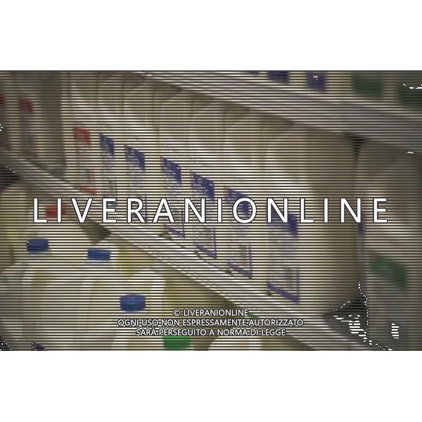 Containers of milk are seen in a supermarket in New York on Tuesday, February 25, 2014. U.S. producer prices rose in January 2014, spurred on by higher food prices which jumped 1 percent. ©PHOTOSHOT/AGENZIA ALDO LIVERANI SAS - ITALY ONLY - EDITORIAL USE ONLY