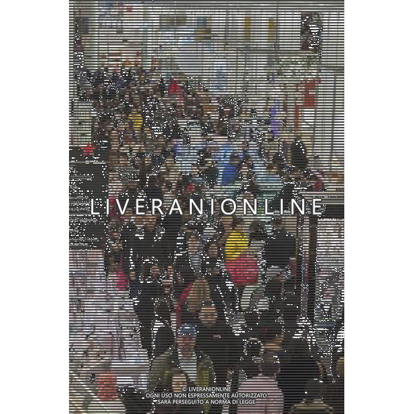 Shoppers in the Macy\'s Herald Square flagship store in New York looking for bargains on Black Friday, the day after Thanksgiving, Friday, November 29, 2013. Macy\'s Inc. reported an eleven percent increase in its profits for the final quarter but missed analysts expectations none-the-less. Inclement weather in January keeping shoppers home and closing stores is cited as the predominant reason. ©PHOTOSHOT/AGENZIA ALDO LIVERANI SAS - ITALY ONLY - EDITORIAL USE ONLY