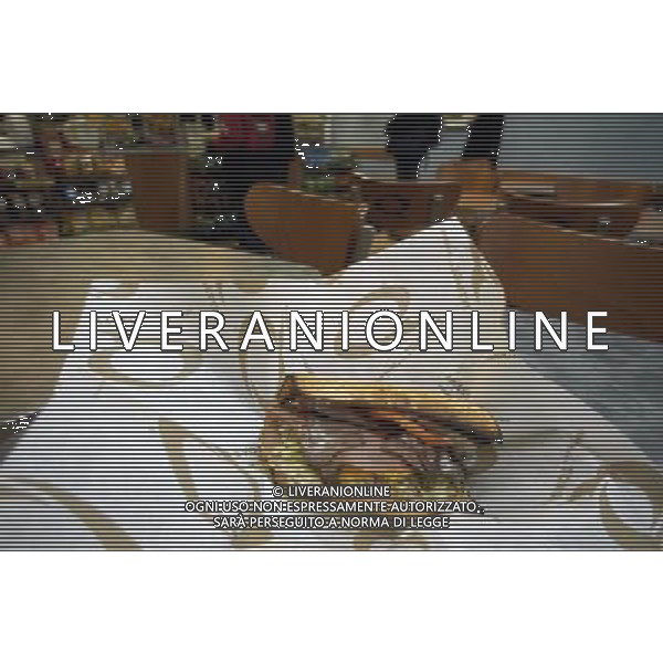 A hot and toasty submarine sandwich from Quiznos on December 17, 2005. ( Richard B. Levine) Photo via Newscom ©PHOTOSHOT/AGENZIA ALDO LIVERANI SAS - ITALY ONLY - EDITORIAL USE ONLY