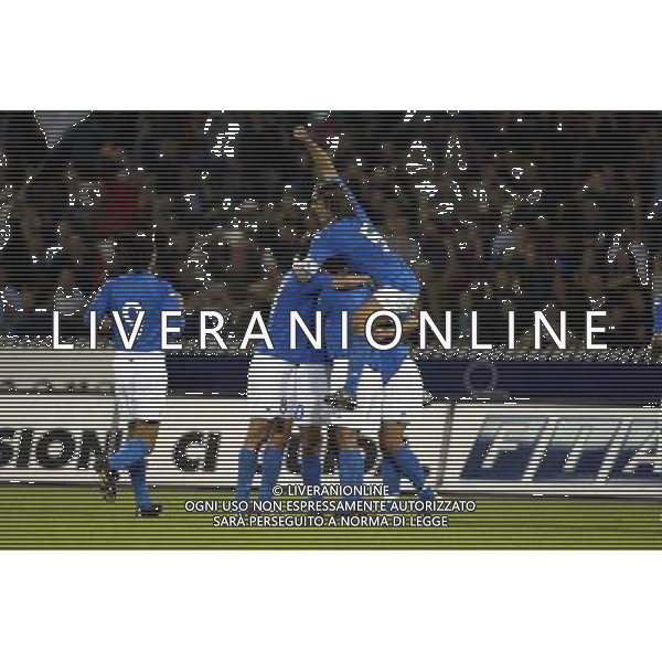 napoli 12/10/2002 italia - jugoslavia nella foto esultanza italia agenzia aldo liverani
