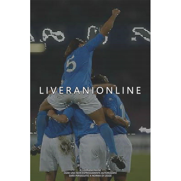 napoli 12/10/2002 italia - jugoslavia nella foto esultanza italia agenzia aldo liverani
