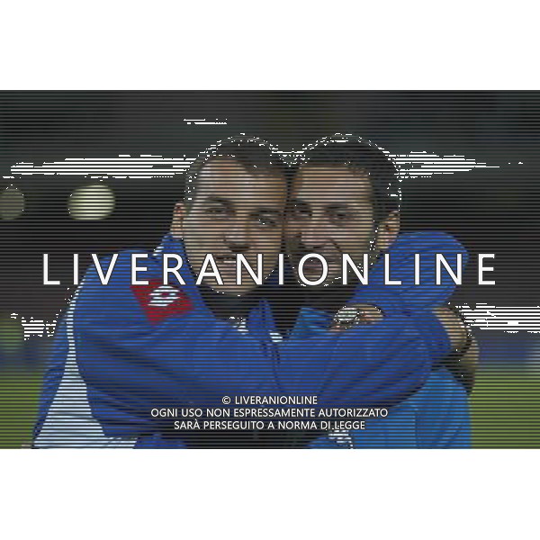 napoli 12/10/2002 italia - jugoslavia nella foto kovacevic e iuliano agenzia aldo liverani