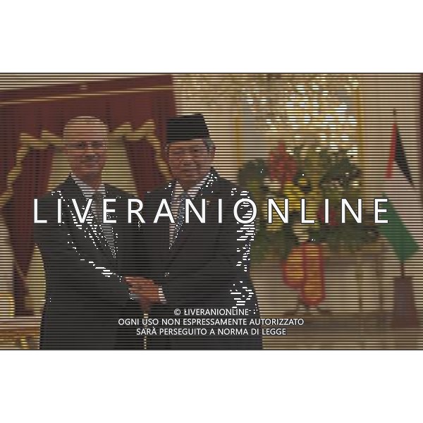 (140228) -- JAKARTA, Feb. 28, 2014 () -- Indonesian president Susilo Bambang Yudhoyono (R) welcomes Palestinian prime minister Rami Hamdallah during the latter\'s visit at the presidential palace in Jakarta, Indonesia, Feb. 28, 2014. (/Agung Kuncahya B.) AG ALDO LIVERANI SAS ONLY ITALY