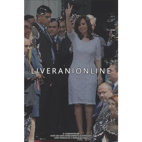 (140302) -- BUENOS AIRES, March 2, 2014 () -- Argentina\'s President Cristina Fernandez gestures ahead of the inaugural assembly of the 132nd regular session of the National Congress, in Buenos Aires, capital of Argentina, on March 1,2014. (/Jose Romero/TELAM) ©photoshot/AGENZIA ALDO LIVERANI SAS - ITALY ONLY - Il presidente argentino Cristina Fernandez con i suoi sostenitori in Piazza del Congresso al termine dell\'assemblea inaugurale della 132ma sessione ordinaria del Congresso nazionale di Buenos Aires, capitale dell\'Argentina, 1 marzo 2014