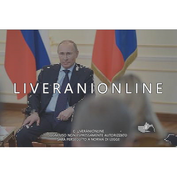 2390856 04.03.2014 4 2014. - . / 2390856 2014/03/04 4 marzo 2014. Il presidente russo Vladimir Putin in un incontro con i giornalisti in una residenza di Novo-Ogaryovo risponde alle domande sulla situazione in Ucraina. Alexei Nikolsky / RIA Novosti AG ALDO LIVERANI SAS ONLY ITALY