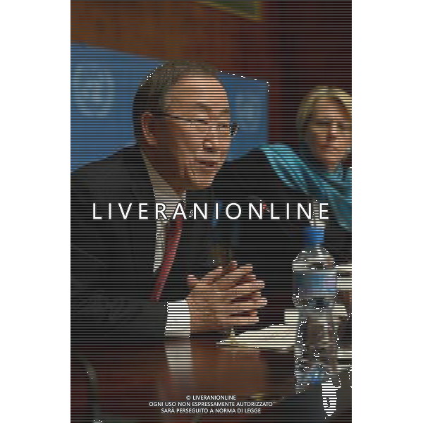 (140303) -- GENEVA, March 3, 2014 () -- United Nations Secretary-General Ban Ki-moon (L) attends a press conference on Syria crisis in Geneva, Switzerland, Mar. 3, 2014. Ban Ki-moon reemphasized on Monday here the importance of ending the almost 3-year-old Syria crisis through peaceful solution and of bringing parties back to negotiating table. (/Wang Siwei) AG ALDO LIVERANI SAS ONLY ITALY