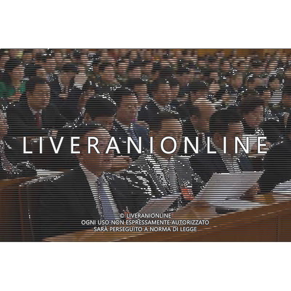 (140305) -- BEIJING, March 5, 2014 () -- Deputies listen during the opening meeting of the second session of China\'s 12th National People\'s Congress (NPC) at the Great Hall of the People in Beijing, capital of China, March 5, 2014. (/Wang Jianhua) (zkr) AG ALDO LIVERANI SAS ONLY ITALY