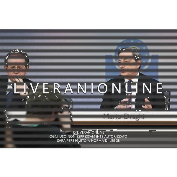(140306) -- FRANKFURT, March 6, 2014 () -- European Central Bank (ECB) President Mario Draghi (R) speaks at a press conference in Frankfurt, Germany, March 6, 2014. ECB on Thursday decided to keep interest rates unchanged at 0.25 percent during a regular rate-setting meeting. (/Luo Huanhuan) AG ALDO LIVERANI SAS ONLY ITALY