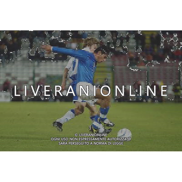 MESSINA17 NOVEMBRE 2004 AMICHEVOLE NAZIONALE ITALIA - FINLANDIA NELLA FOTO MAURO ESPOSITO IN AZIONE FOTO FRANCESCO SAYA/AGENZIA ALDO LIVERANI