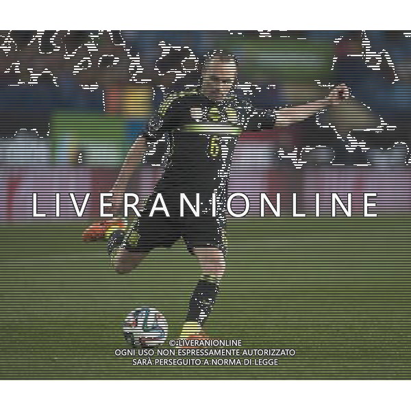 (140306) -- MADRID, March 6, 2014 () -- Andrea Iniesta of Spain shoots during an international friendly football match between Italy and Spain at Madrid, Spain on March 5, 2014. Spain won 1-0.(/Xie Haining) AG ALDO LIVERANI SAS ONLY ITALY