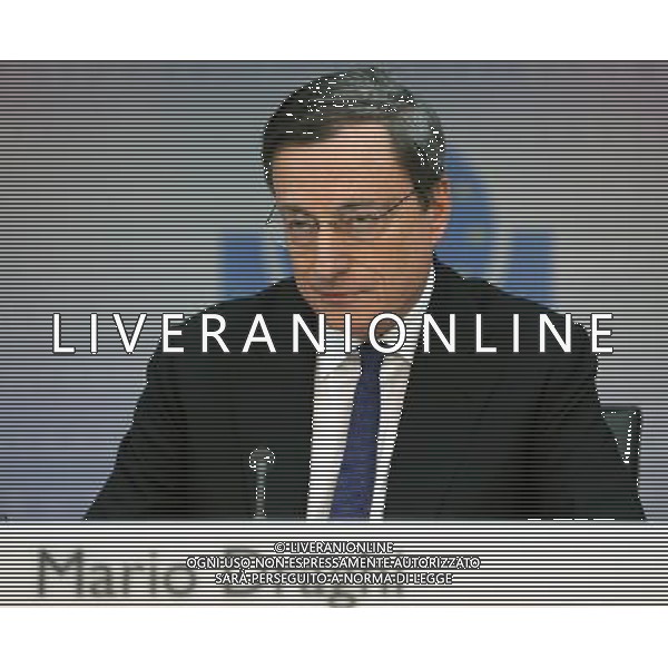 (140306) -- FRANKFURT, March 6, 2014 () -- European Central Bank (ECB) President Mario Draghi attends at a press conference in Frankfurt, Germany, March 6, 2014. ECB on Thursday decided to keep interest rates unchanged at 0.25 percent during a regular rate-setting meeting. (/Luo Huanhuan) ©photohsot/AGENZIA ALDO LIVERANI SAS - ITALY ONLY - Il Presidente della Banca centrale europea (BCE) Mario Draghi parla in una conferenza stampa a Francoforte, in Germania, 6 MARZO 2014.