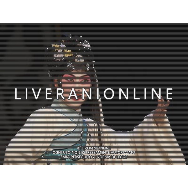 (140306) -- TORONTO, March 6, 2014 () -- Actor Zhao Huan from Shanghai Peking Opera Theater performs \'The Revenge of Prince Zi Dan\' at P.C. Ho Theater in Toronto, Canada, March 5, 2014. The opera is based on the well-known Shakespeare\'s famous play \'Hamlet\'. (/Zou Zheng) (lyx) AG ALDO LIVERANI SAS ONLY ITALY