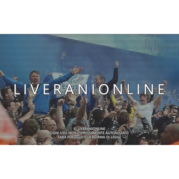 Everton\'s fANS Photo by Kieran Galvin/CameraSport Football - FA Challenge Cup Quarter-Final - Arsenal v Everton - Saturday 8th March 2014 - Emirates Stadium - London © CameraSport - 43 Linden Ave. Countesthorpe. Leicester. England. LE8 5PG - Tel: +44 (0) 116 277 4147 - admin@camerasport.com - www.camerasport.com AG ALDO LIVERANI SAS ONLY ITALY