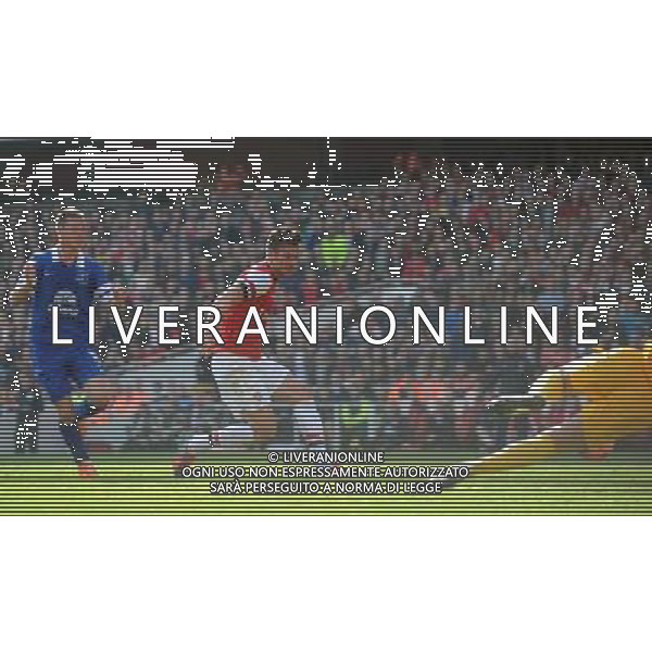 OLIVIER GIROUD SCORES ARSENAL FC V EVERTON FC ARSENAL FC V EVERTON FC, THE BUDWEISER FA CUP QUARTER FINAL EMIRATES STADIUM, LONDON, ENGLAND 08 March 2014 GAT79233 THE BUDWEISER FA CUP QUARTER FINALS WARNING! This Photograph May Only Be Used For Newspaper And/Or Magazine Editorial Purposes. May Not Be Used For Publications Involving 1 player, 1 Club Or 1 Competition Without Written Authorisation From Football DataCo Ltd. For Any Queries, Please Contact Football DataCo Ltd on +44 (0) 207 864 9121 AG ALDO LIVERANI SAS ONLY ITALY