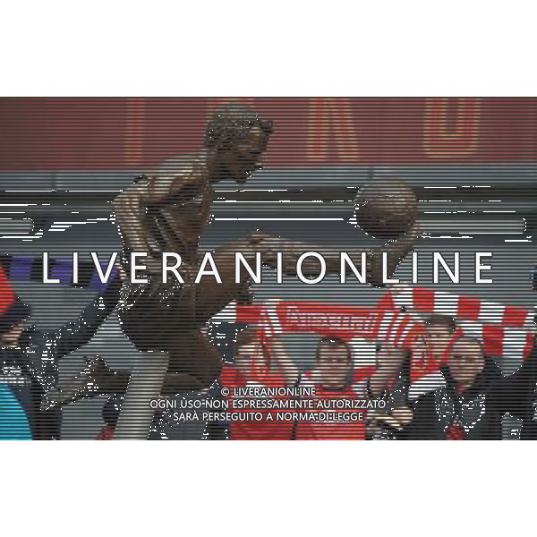 DENNIS BERGKAMP STATUE ARSENAL FC V EVERTON FC ARSENAL FC V EVERTON FC, THE BUDWEISER FA CUP QUARTER FINAL EMIRATES STADIUM, LONDON, ENGLAND 08 March 2014 GAT79207 THE BUDWEISER FA CUP QUARTER FINALS WARNING! This Photograph May Only Be Used For Newspaper And/Or Magazine Editorial Purposes. May Not Be Used For Publications Involving 1 player, 1 Club Or 1 Competition Without Written Authorisation From Football DataCo Ltd. For Any Queries, Please Contact Football DataCo Ltd on +44 (0) 207 864 9121 AG ALDO LIVERANI SAS ONLY ITALY