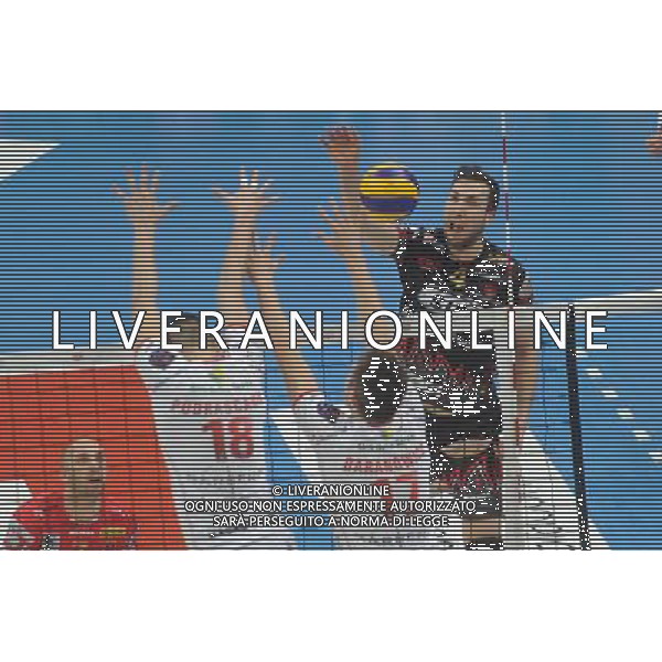 LUBE MACERATA E PERUGIA VOLLEY COPPA ITALIA PALLAVOLO SEMIFINALE 08 MARZO 2014 NELLA FOTO PETRIC ©SCHICCHI/AGENZIA ALDO LIVERANI SAS